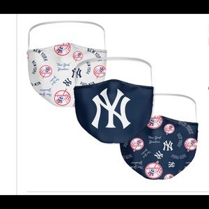 MLB Yankees face mask bundle